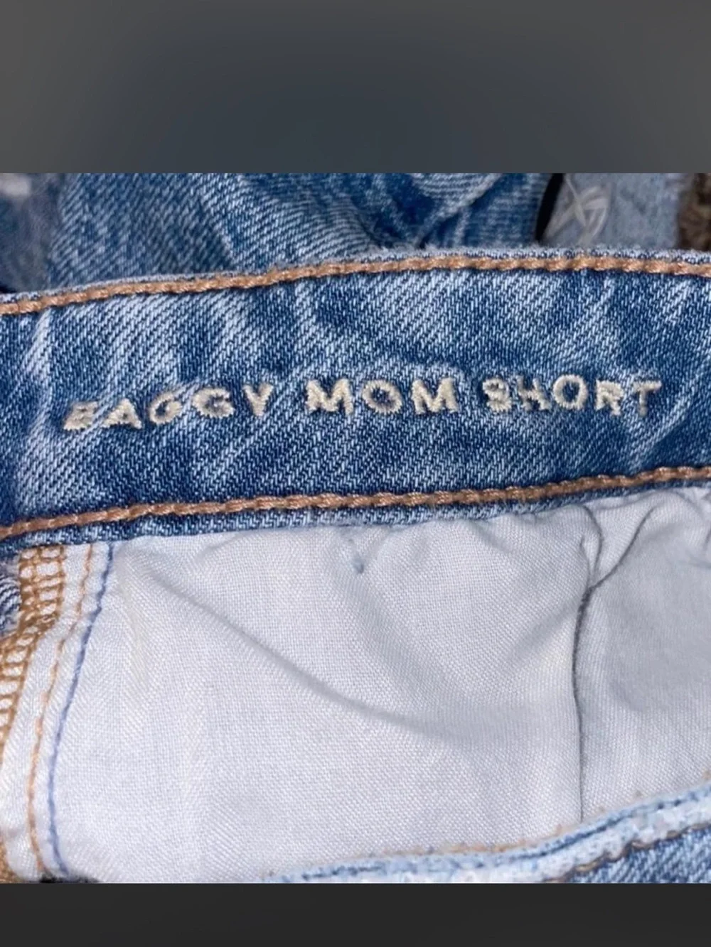 American Eagle Outfitters Distressed High-Rise Baggy Mom Shorts Denim - Blue